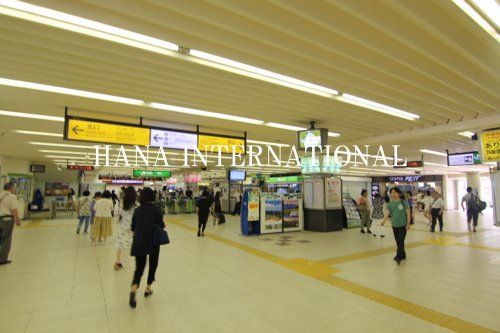 近くの市川駅まで724m(徒歩10分)
