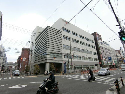 近くの城東警察署まで420m(徒歩6分)