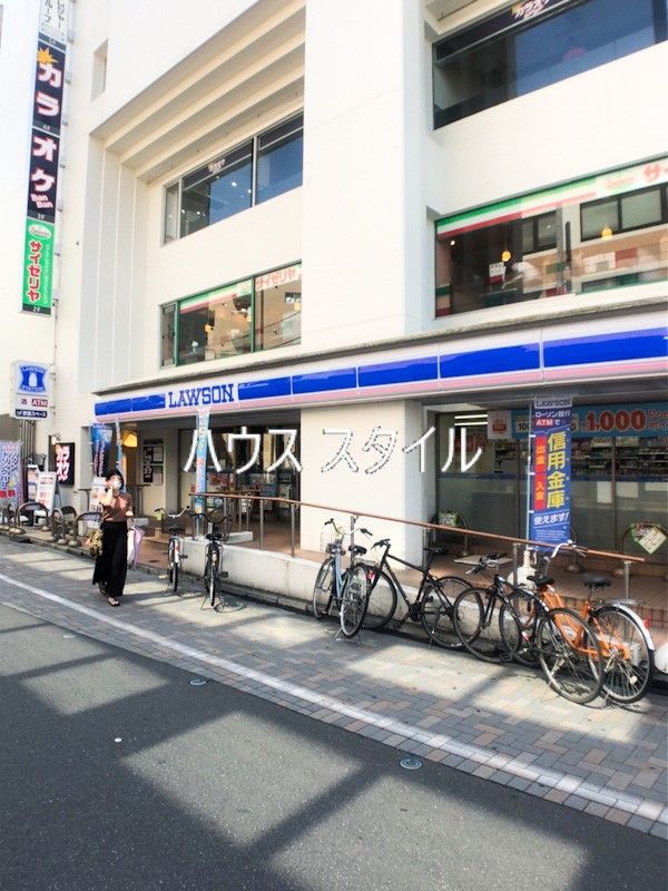 近くのローソン 蕨駅東口店まで622m（徒歩8分）