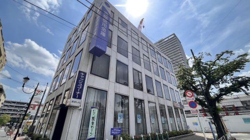 近くの青梅信用金庫まで1,182m（徒歩15分）
