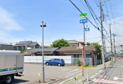 近くのファミリーマート さいたま道場店まで1,044m（徒歩14分）