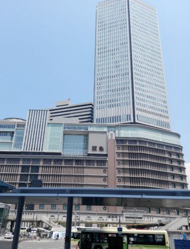 近くの大阪阪急内郵便局まで354m(徒歩5分)