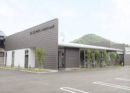 近くのはしもとレディースクリニックまで80m（徒歩1分）