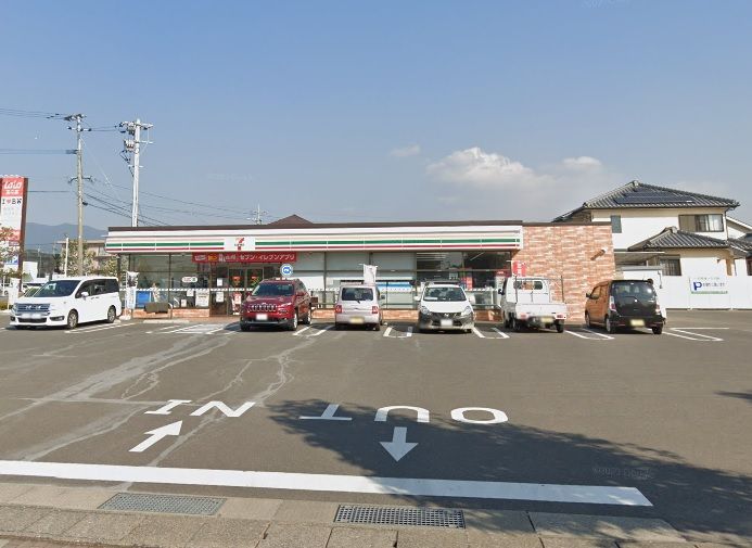 近くのセブンイレブン大村富の原2丁目店まで334m(徒歩5分)