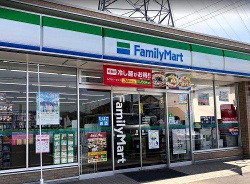近くのファミリーマート 岡山南庭瀬店まで735m(徒歩10分)