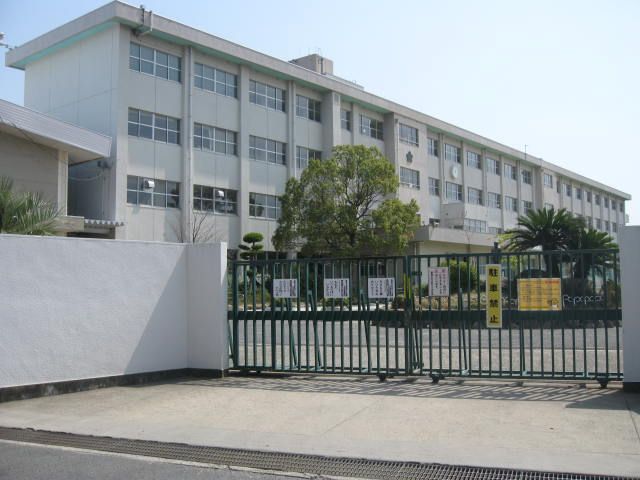 近くの寝屋川市立 和光小学校まで217m(徒歩3分)