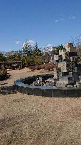 近くの泉中央公園まで711m（徒歩9分）