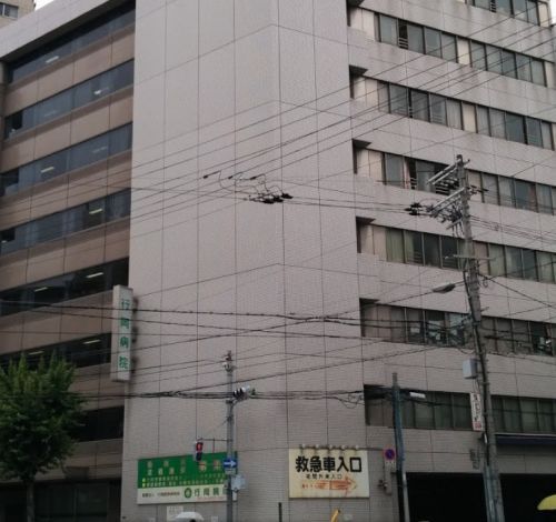 近くの行岡病院まで126m（徒歩2分）