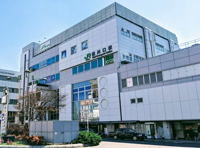 近くの西川口駅まで1,385m（徒歩18分）