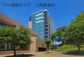 近くの私立淑徳大学千葉キャンパスまで647m（徒歩9分）