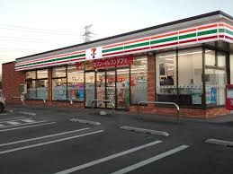 近くのセブンイレブン 藪塚大原店まで640m（徒歩8分）