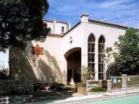 近くの神戸市立摩耶小学校まで216m（徒歩3分）