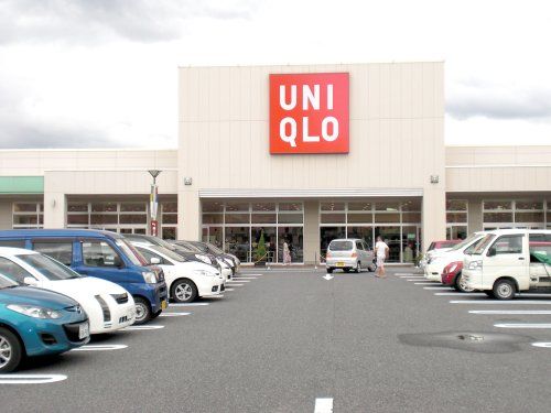 近くのユニクロ 草津エイスクエア店まで779m（徒歩10分）