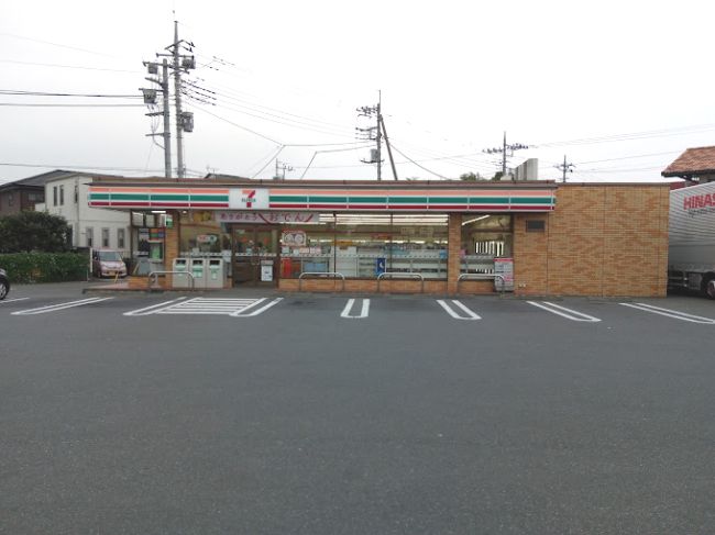 近くのセブンイレブン 伊勢崎除ヶ町店まで878m（徒歩11分）
