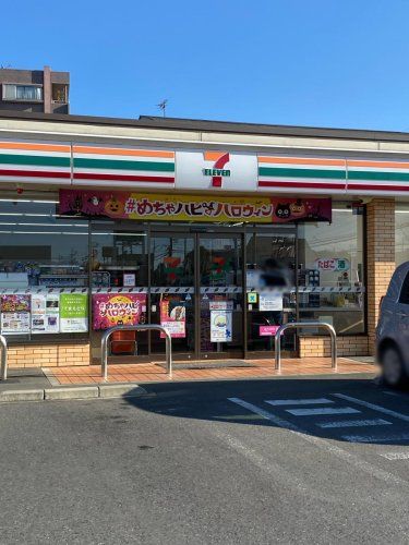 近くのセブンイレブン 伊勢崎宮子町店まで744m（徒歩10分）