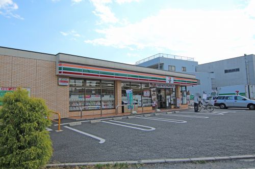 近くのセブン-イレブン 江戸川東葛西5丁目店まで530m(徒歩7分)