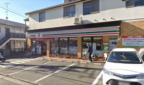 近くのセブンイレブン 横浜寺前店まで607m（徒歩8分）