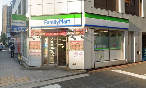 近くのファミリーマート 地下鉄天満橋駅前店まで156m（徒歩2分）