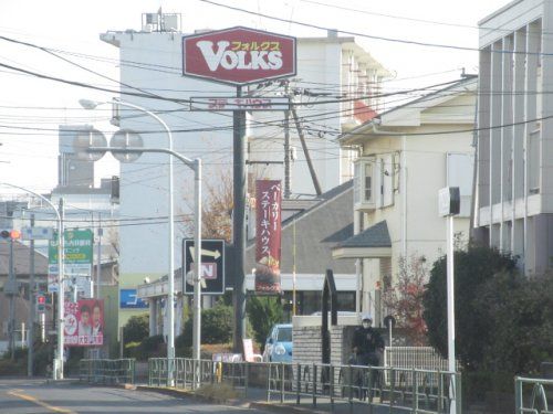 近くの飲食店まで834m（徒歩11分）