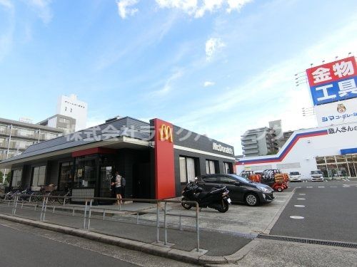 近くの飲食店まで178m（徒歩3分）