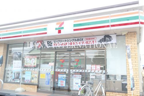 近くのコンビニまで154m（徒歩2分）