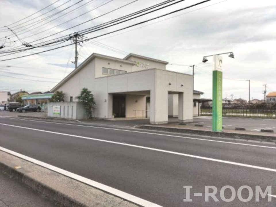 近くのこうの内科クリニックまで483m(徒歩7分)