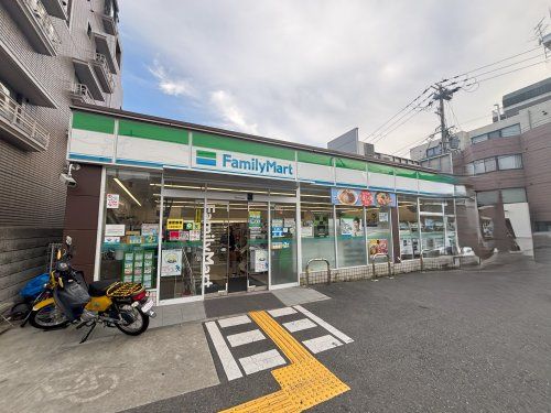 近くのファミリーマート 灘篠原本町店まで612m（徒歩8分）