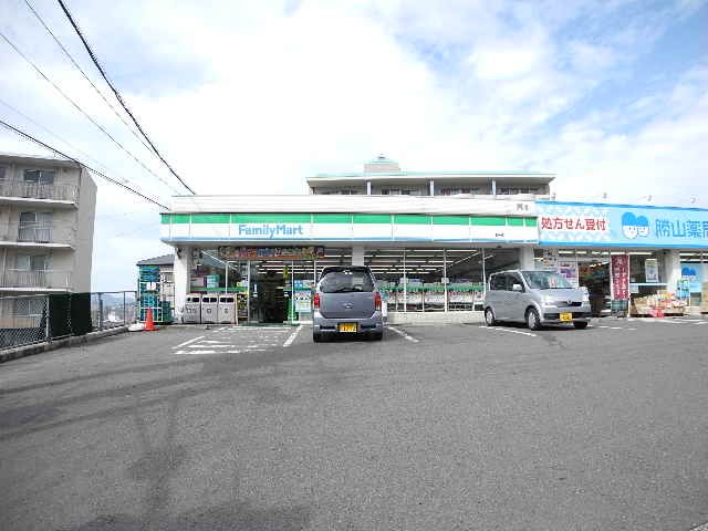 近くのファミリーマート 長崎石神店まで819m(徒歩11分)