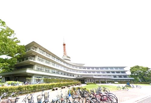 近くの大学・短大まで1,058m（徒歩14分）