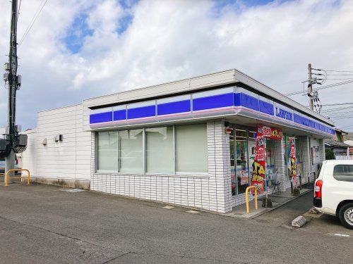 近くのローソン串木野大原店まで525m(徒歩7分)