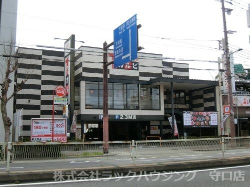 近くのワンカルビ　旭赤川店まで496m（徒歩7分）