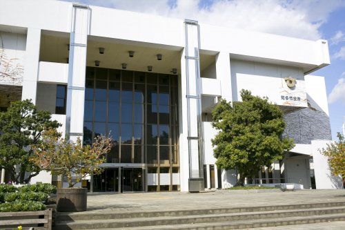 近くの知多市役所まで2,141m（徒歩27分）