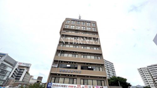近くの国際製菓専門学校まで3,960m（徒歩50分）