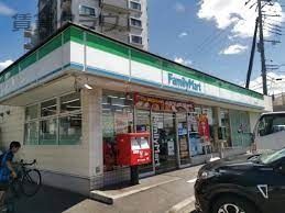 近くのファミリーマート 千葉寺駅東店まで493m（徒歩7分）