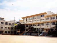 近くの神戸市立長田小学校まで459m(徒歩6分)