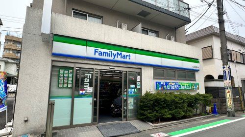近くのファミリーマート 桜上水駅北店まで194m（徒歩3分）