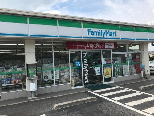 近くのコンビニまで1,681m（徒歩22分）