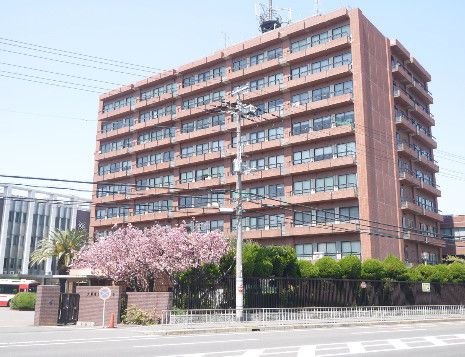 近くの大阪電通通信大学高等学校まで366m（徒歩5分）