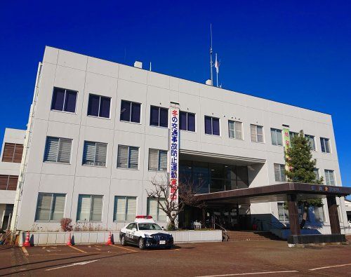 近くの長岡警察署まで593m（徒歩8分）