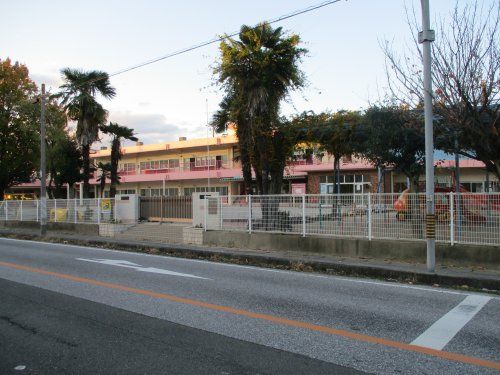 近くの丹陽幼稚園まで574m(徒歩8分)