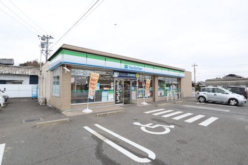 近くのファミリーマート 一宮玉野店まで796m(徒歩10分)