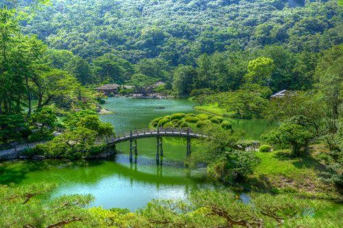 近くの公園まで1,079m（徒歩14分）