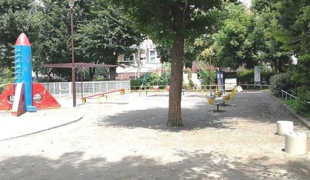 近くの江戸橋公園まで417m（徒歩6分）