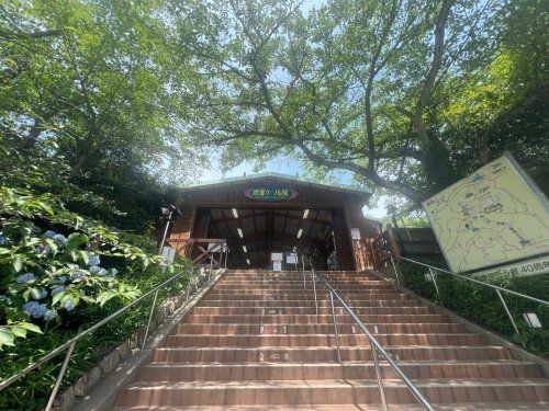 近くの摩耶ケーブル・ロープウェーまで1,240m（徒歩16分）