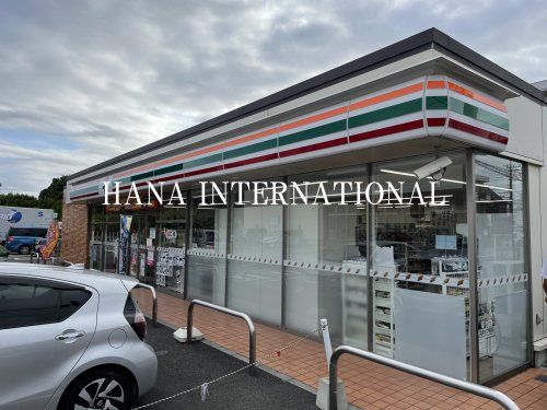 近くのセブンイレブン 小金井貫井北町5丁目店まで909m（徒歩12分）