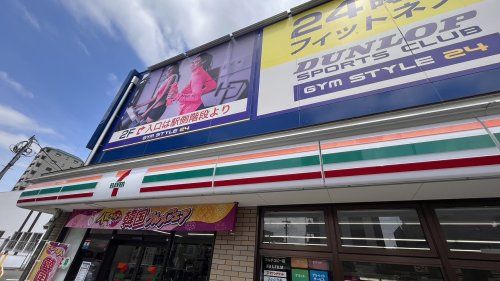 近くのセブン-イレブン 小平 花小金井駅南口店まで515m（徒歩7分）