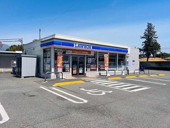 近くのローソン 前橋堀越店まで678m（徒歩9分）