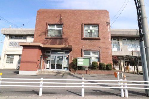 近くの犬山市役所楽田出張所まで402m(徒歩6分)