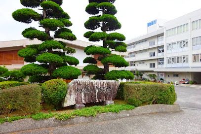 近くの観音寺中学校まで1,199m（徒歩15分）