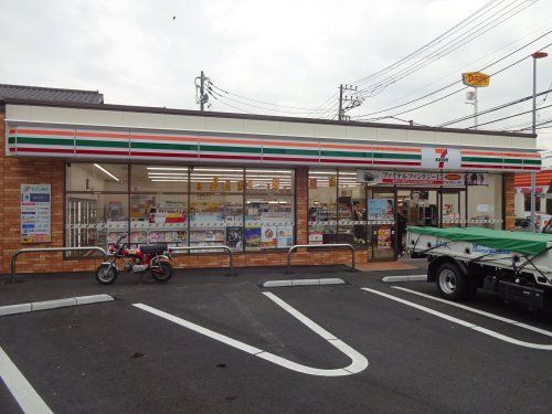 近くのセブンイレブン 横須賀金谷店まで363m（徒歩5分）